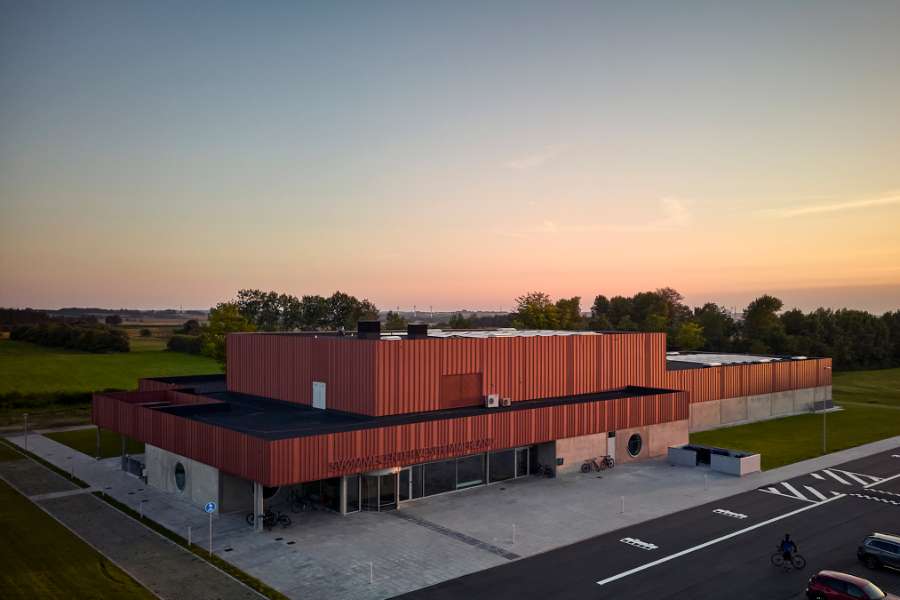 Swimming dreams take shape behind steel profiles in Vesthimmerland, Svømmecenter Vesthimmerland, Løgstørvej 59, 9600 Aars, Denmark